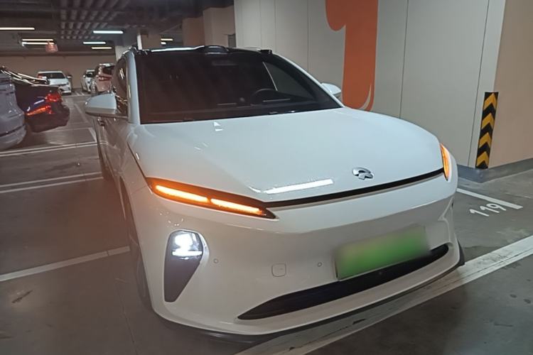 Used Nio ET5T 2024 75kWh Touring Front Right 45 Deg