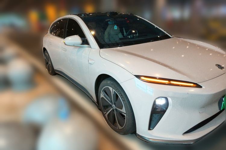 Used Nio ET5T 2024 75kWh Touring Front Right 45 Deg