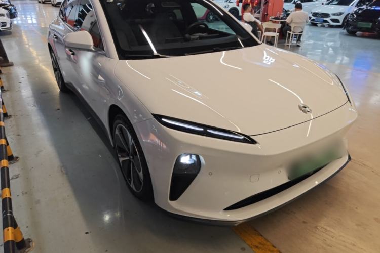 Used Nio ET5T 2024 75kWh Touring Front Right 45 Deg