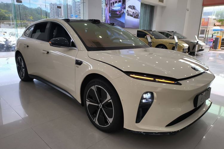 Used Nio ET5T 2024 75kWh Touring Front Right 45 Deg