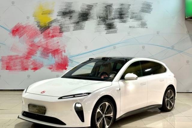 Używany Nio ET5T 2024 75kWh Touring