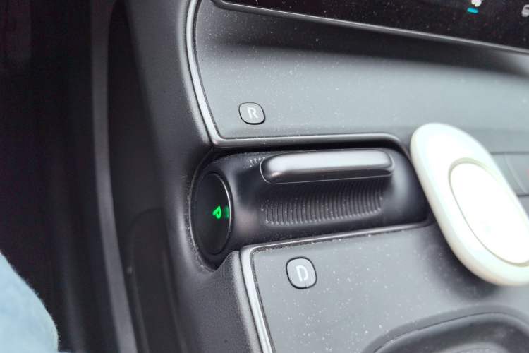 Used Nio ET5T 2024 75kWh Touring Gear Lever