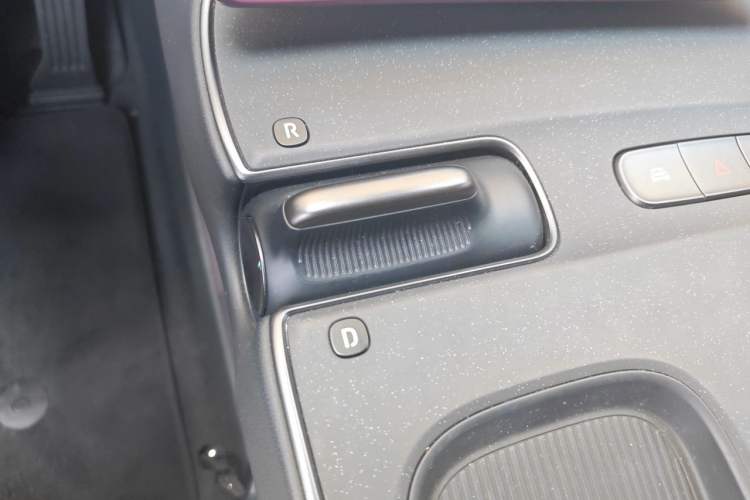 Used Nio ET5T 2024 75kWh Touring Gear Lever