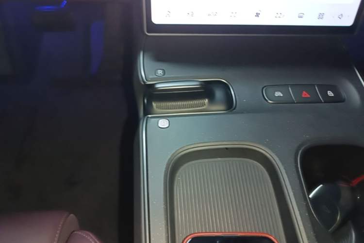 Used Nio ET5T 2024 75kWh Touring Gear Lever