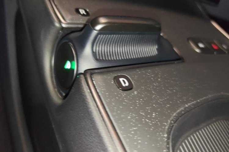 Used Nio ET5T 2024 75kWh Touring Gear Lever