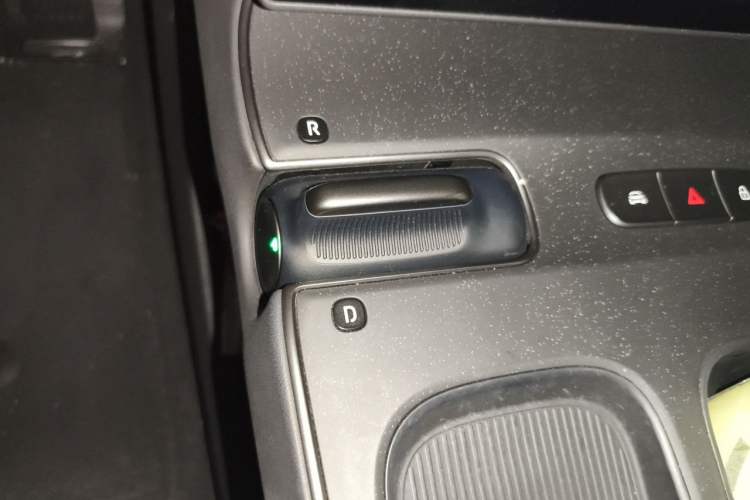 Used Nio ET5T 2024 75kWh Touring Gear Lever