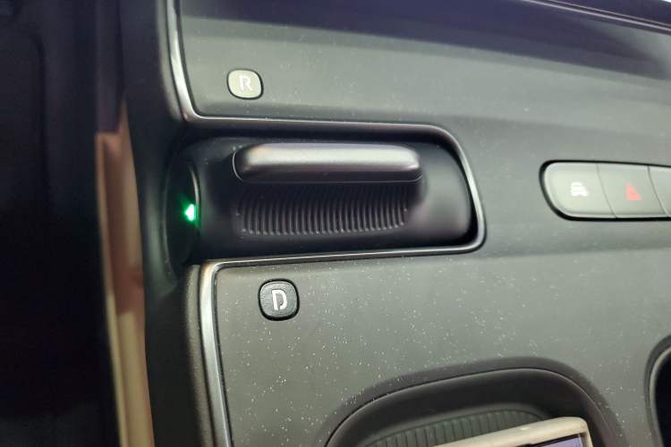 Used Nio ET5T 2024 75kWh Touring Gear Lever
