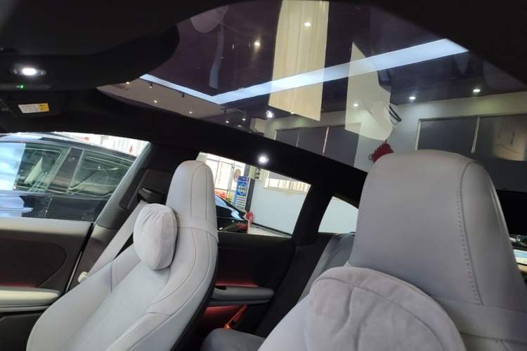 Used Nio ET5T 2024 75kWh Touring Headliner