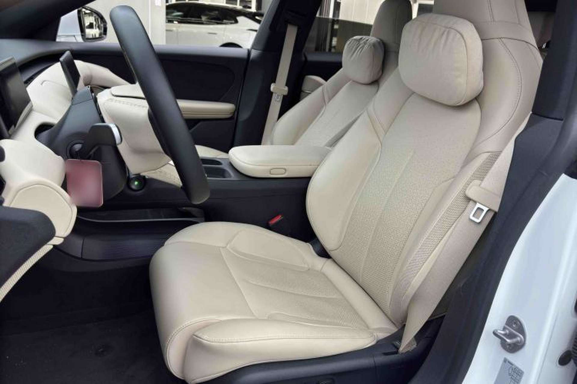 Used Nio ET5T 2024 75kWh Touring Interior 10