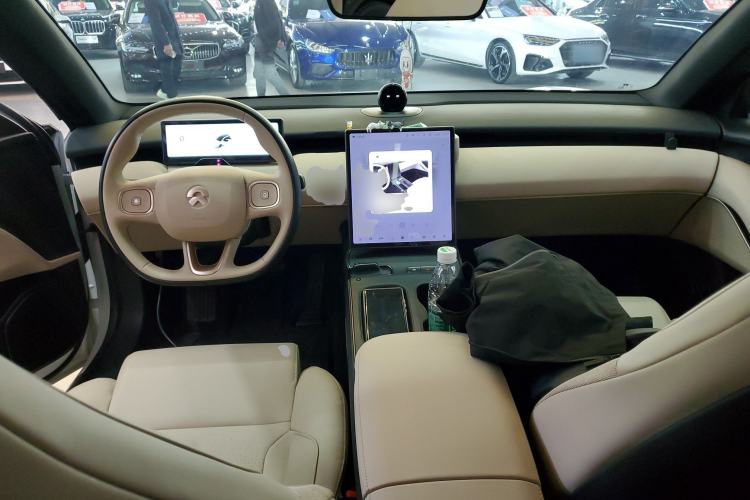 Used Nio ET5T 2024 75kWh Touring Interior 2