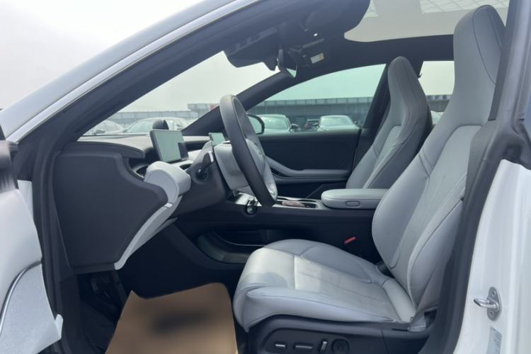 Used Nio ET5T 2024 75kWh Touring Interior 2