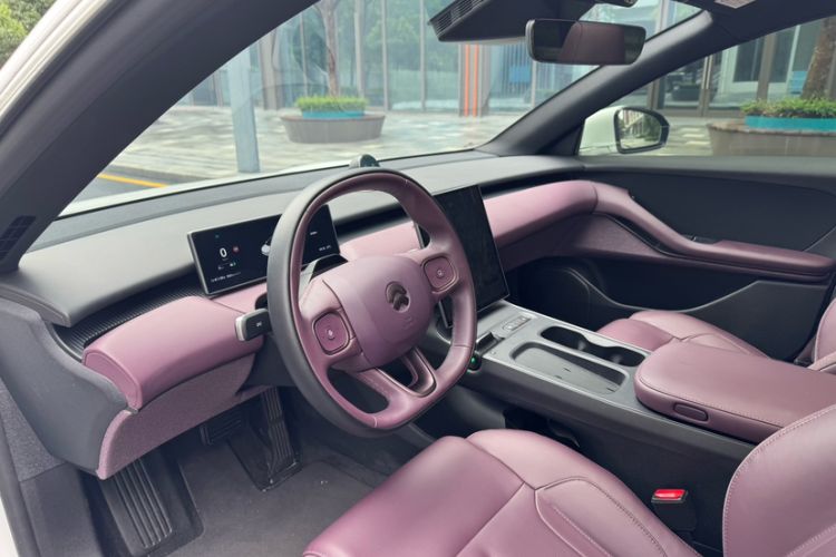 Used Nio ET5T 2024 75kWh Touring Interior 3