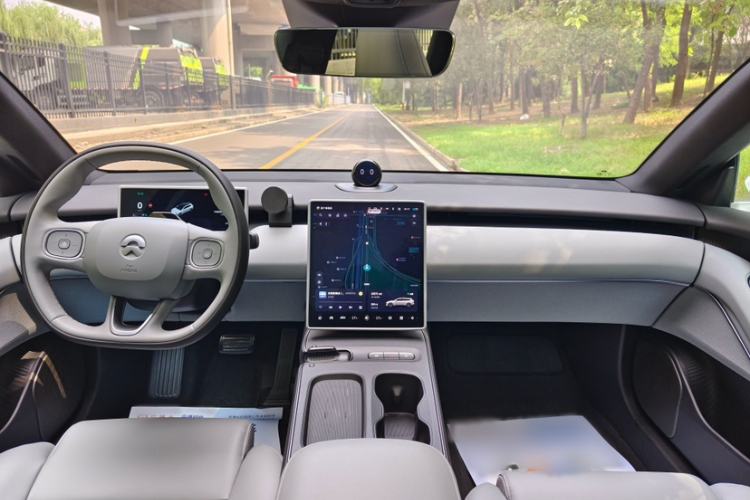 Used Nio ET5T 2024 75kWh Touring Interior 3