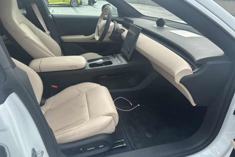 Used Nio ET5T 2024 75kWh Touring Interior 4