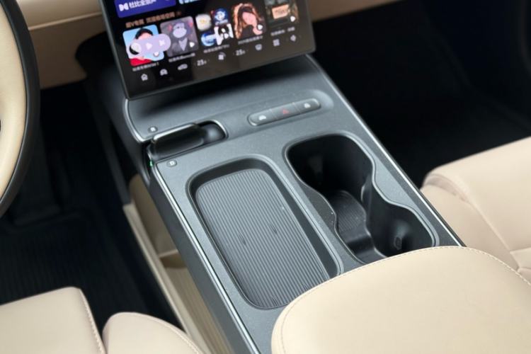 Used Nio ET5T 2024 75kWh Touring Interior 4