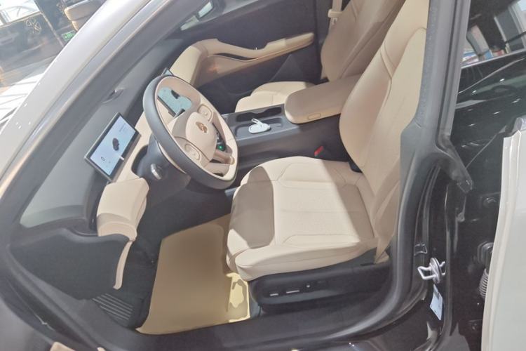 Used Nio ET5T 2024 75kWh Touring Interior 6