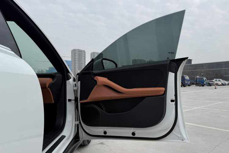 Used Nio ET5T 2024 75kWh Touring Interior 7