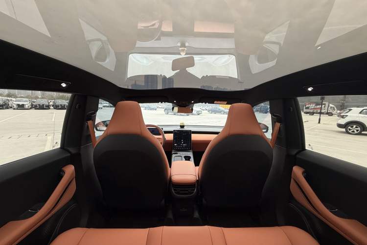 Used Nio ET5T 2024 75kWh Touring Interior 9