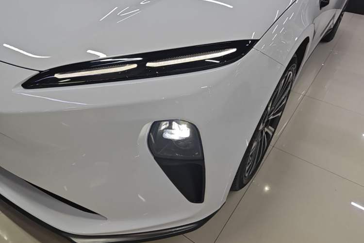 Used Nio ET5T 2024 75kWh Touring Left Front Headlight