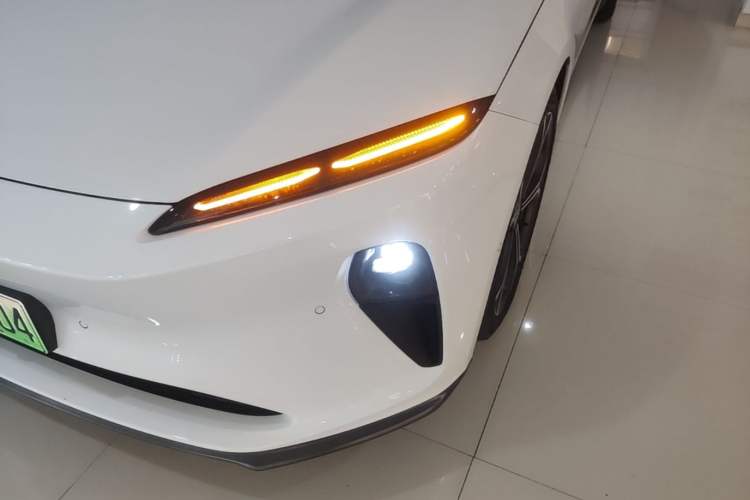 Used Nio ET5T 2024 100kWh Touring Left Front Headlight