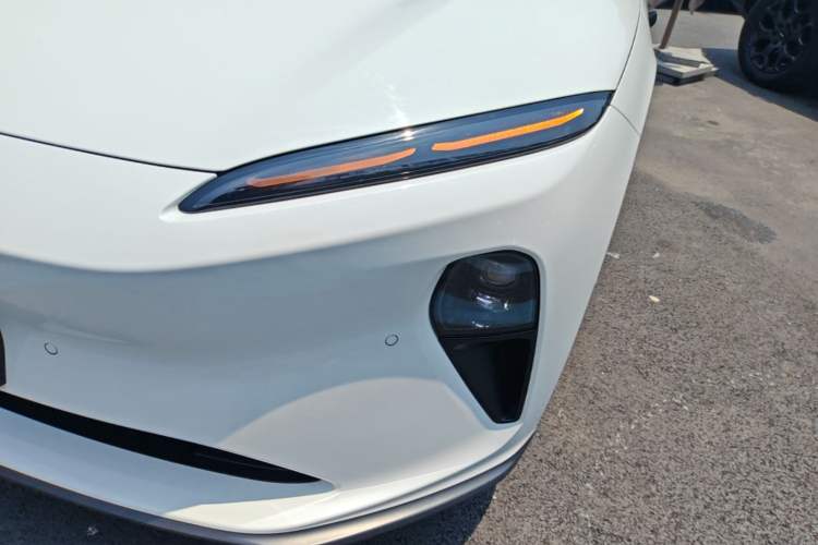 Used Nio ET5T 2024 75kWh Touring Left Front Headlight