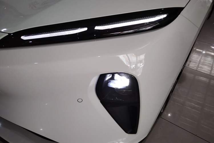 Used Nio ET5T 2024 75kWh Touring Left Front Headlight