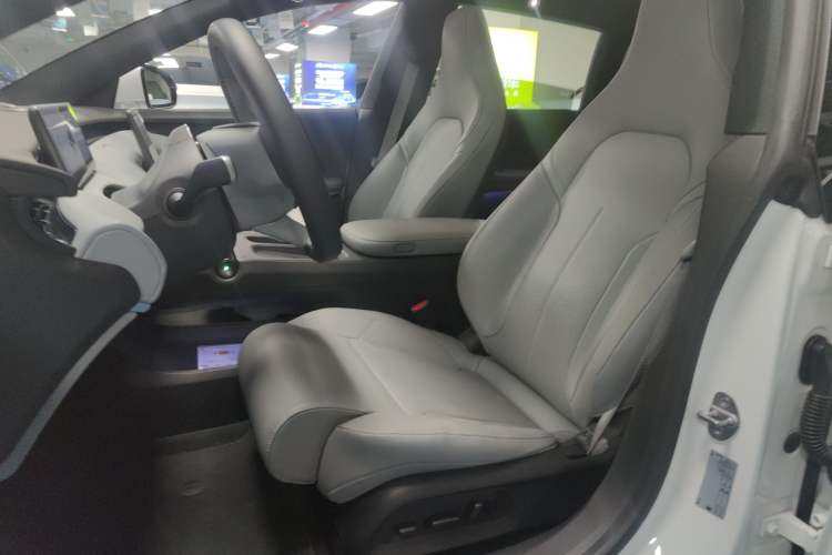 Used Nio ET5T 2024 75kWh Touring Left Front Seat