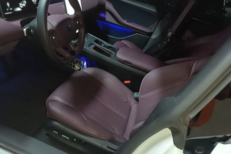 Used Nio ET5T 2024 75kWh Touring Left Front Seat