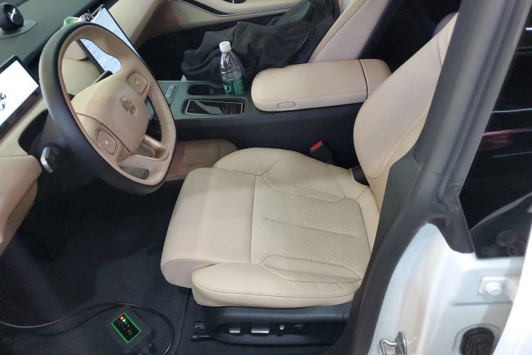 Used Nio ET5T 2024 75kWh Touring Left Front Seat