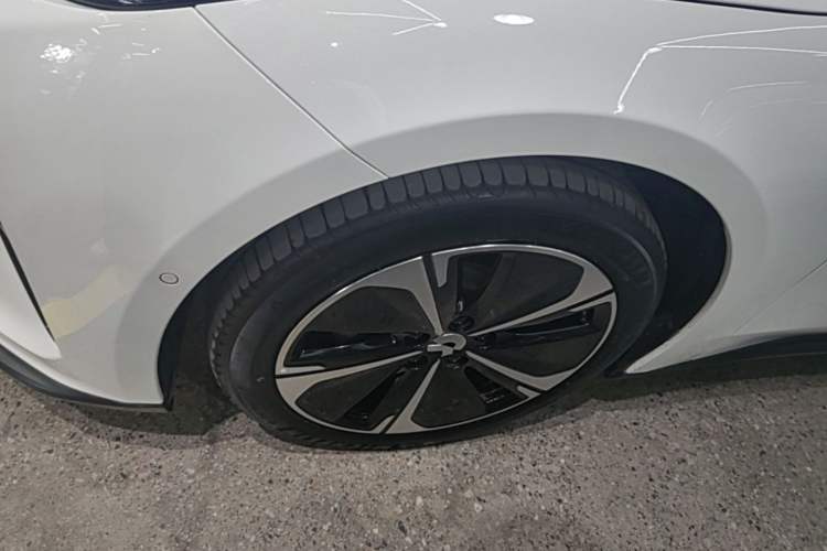 Used Nio ET5T 2024 75kWh Touring Left Front Wheel Hub