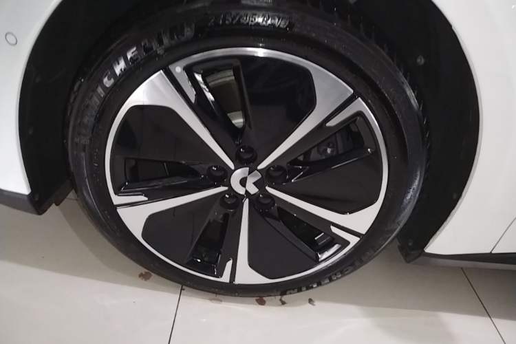 Used Nio ET5T 2024 75kWh Touring Left Front Wheel Hub