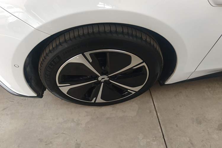 Used Nio ET5T 2024 75kWh Touring Left Front Wheel Hub