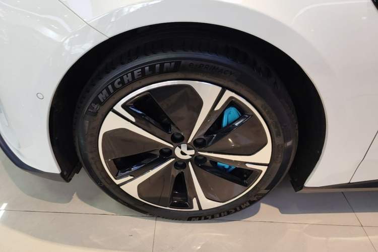 Used Nio ET5T 2024 75kWh Touring Left Front Wheel Hub