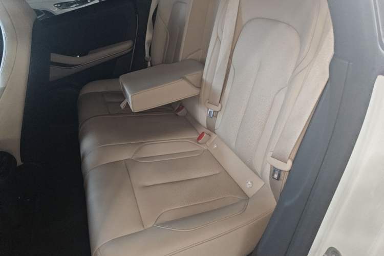 Used Nio ET5T 2024 75kWh Touring Left Rear Seat