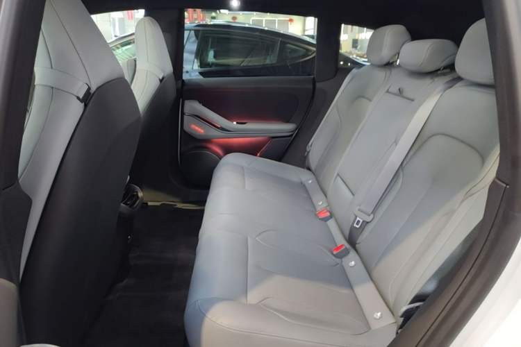 Used Nio ET5T 2024 75kWh Touring Left Rear Seat