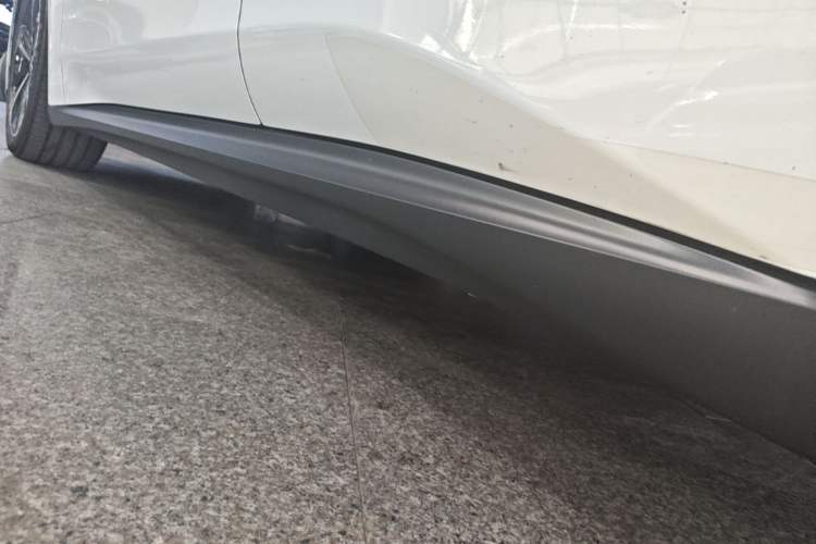 Used Nio ET5T 2024 75kWh Touring Left Side Sill