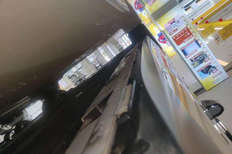 Used Nio ET5T 2024 100kWh Touring Left Side Sill