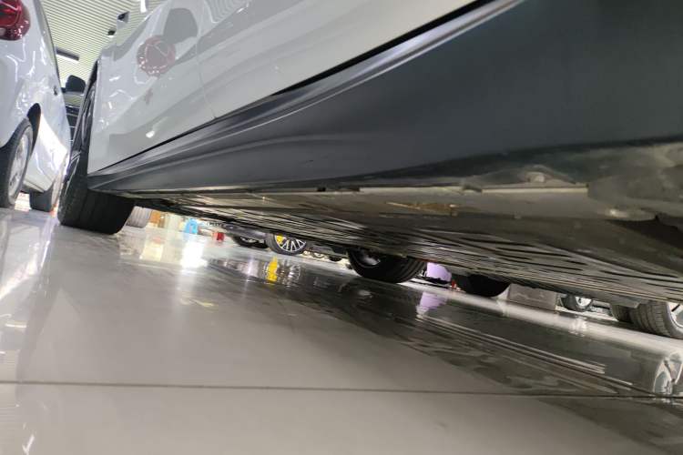 Used Nio ET5T 2024 75kWh Touring Left Side Sill