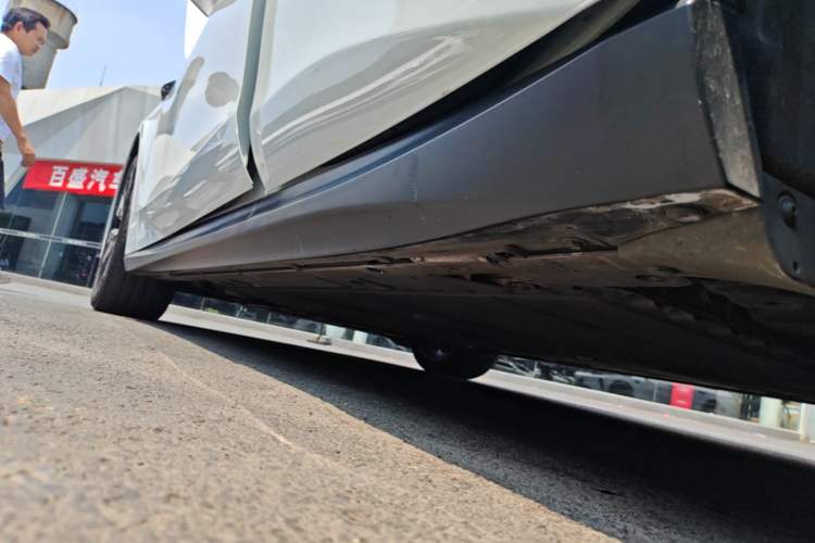 Used Nio ET5T 2024 75kWh Touring Left Side Sill