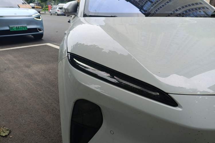 Used Nio ET5T 2024 75kWh Touring Right Front Headlight