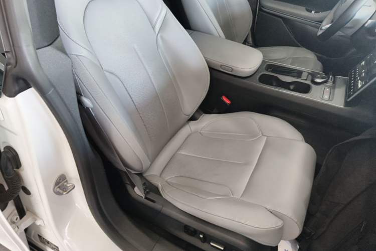 Used Nio ET5T 2024 75kWh Touring Right Front Seat