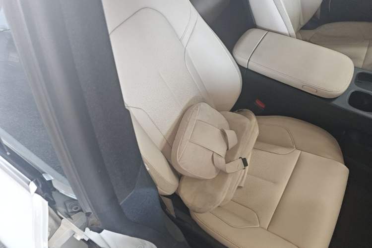 Used Nio ET5T 2024 75kWh Touring Right Front Seat