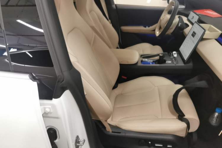 Used Nio ET5T 2024 75kWh Touring Right Front Seat