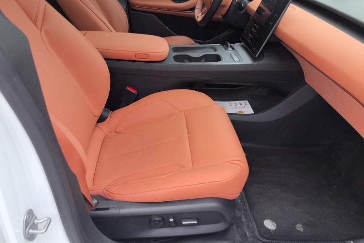 Used Nio ET5T 2024 75kWh Touring Right Front Seat