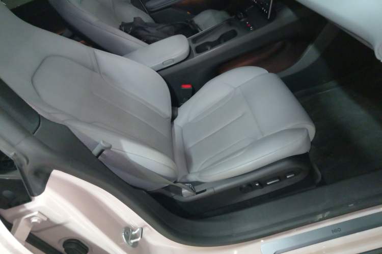 Used Nio ET5T 2024 75kWh Touring Right Front Seat