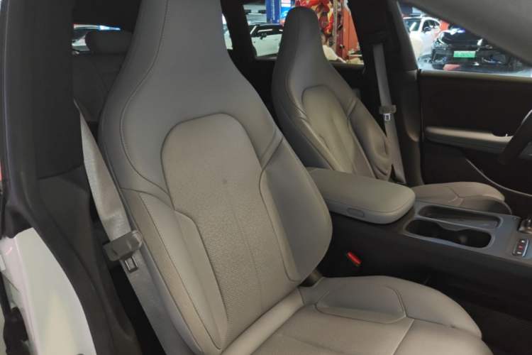 Used Nio ET5T 2024 75kWh Touring Right Front Seat