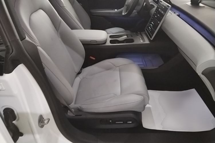 Used Nio ET5T 2024 75kWh Touring Right Front Seat