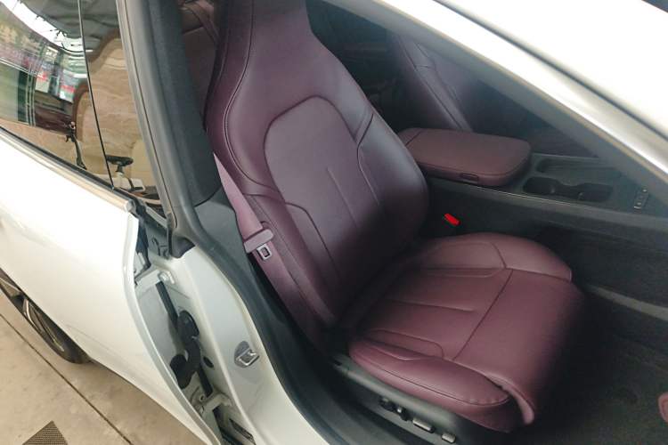 Used Nio ET5T 2024 75kWh Touring Right Front Seat