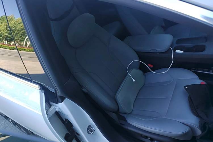Used Nio ET5T 2024 75kWh Touring Right Front Seat