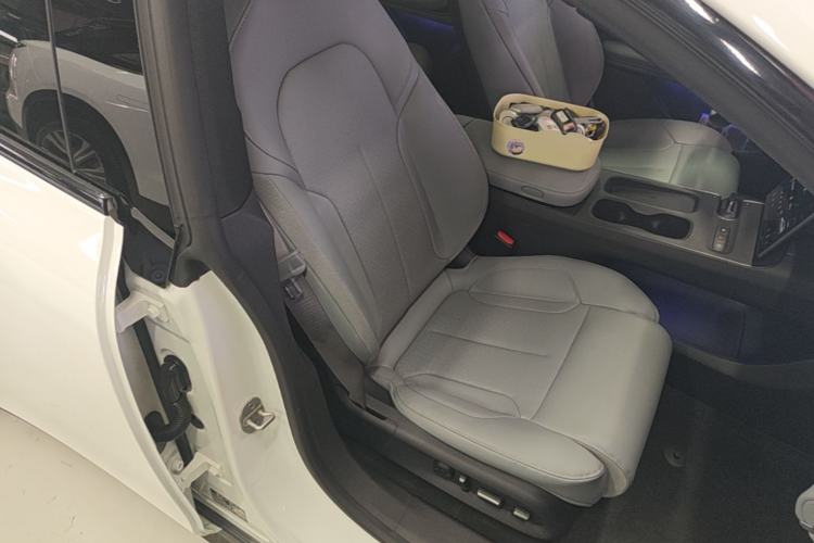 Used Nio ET5T 2024 75kWh Touring Right Front Seat